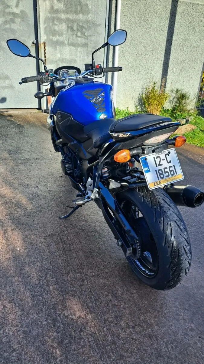 Suzuki Gsr750 2012 - Image 4