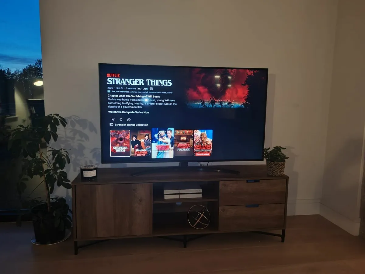 Tv console table - Image 1