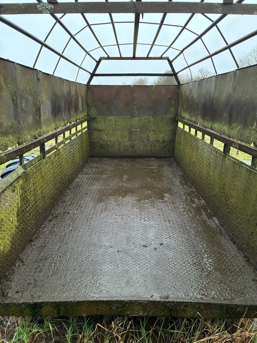Cattle trailer - Image 1