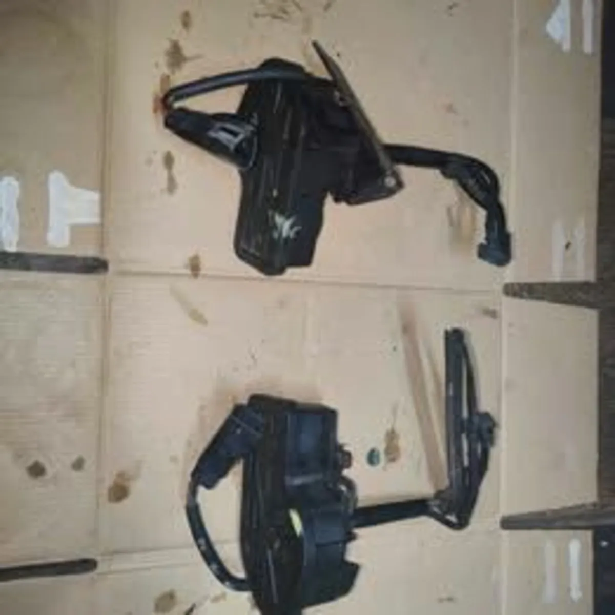 Ford sierra Cosworth headlight wipers and grill - Image 1