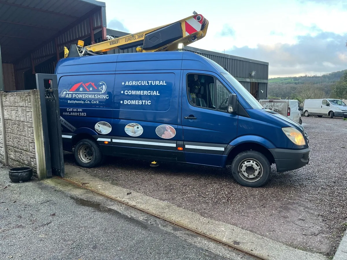 Cherry picker  hoist boom lift - Image 2