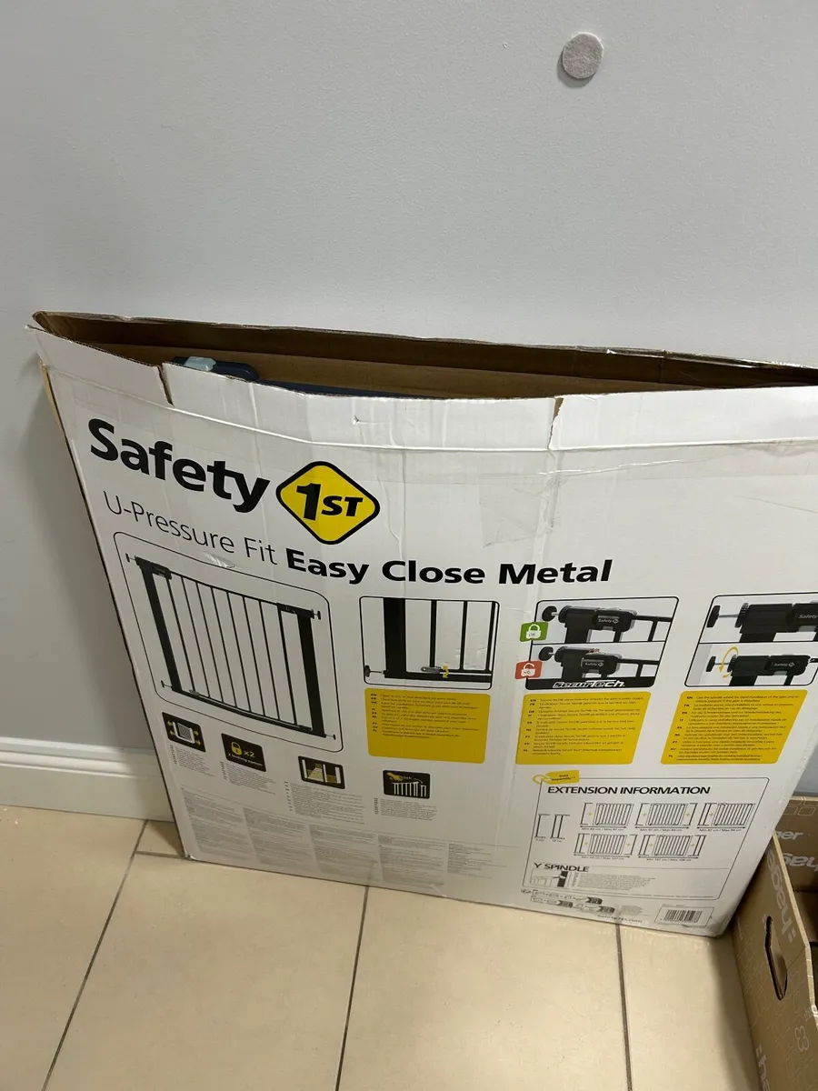 Child Stair Gate (Unused) - Image 4