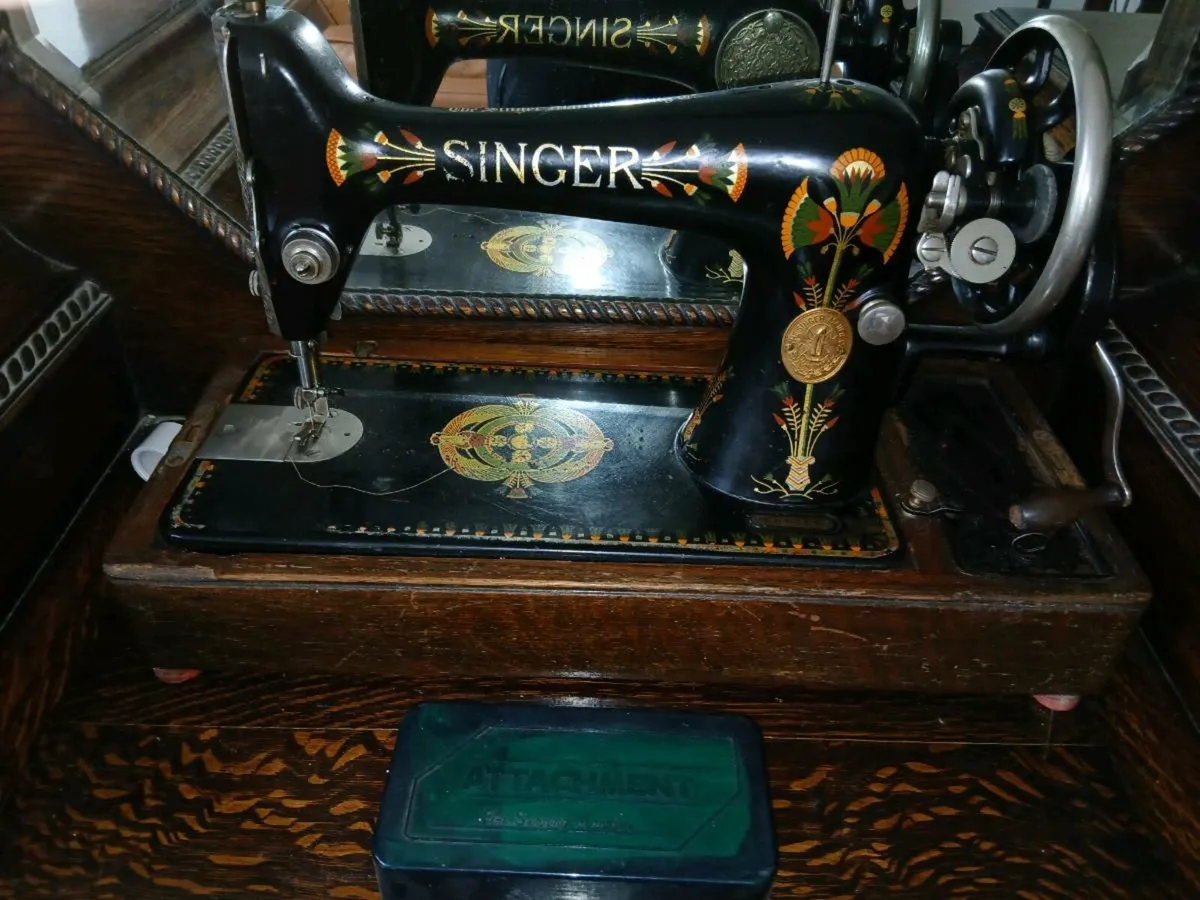 Singer Sewing Machine - Lotus 66k - Image 2