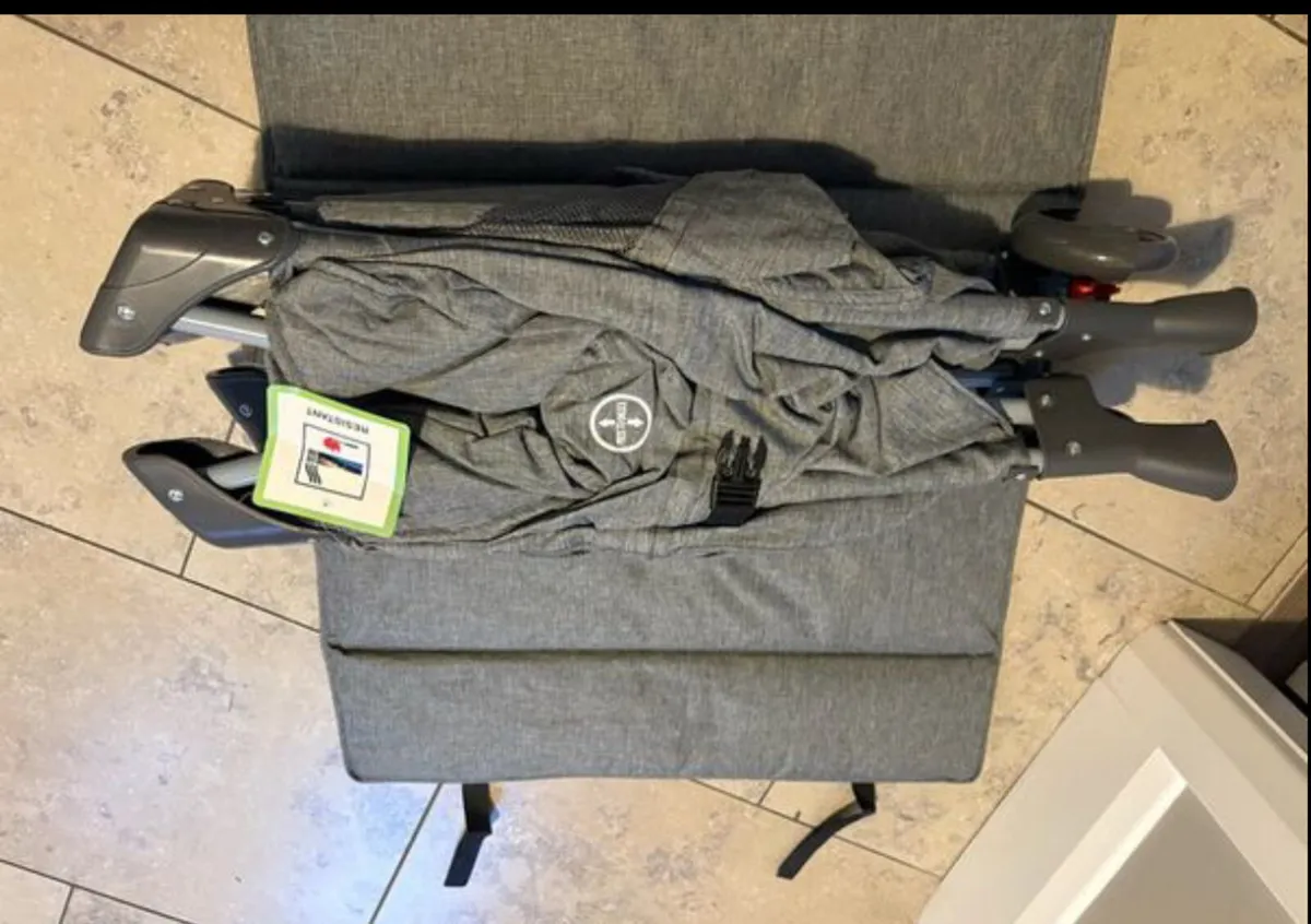 Travel cot - Image 3