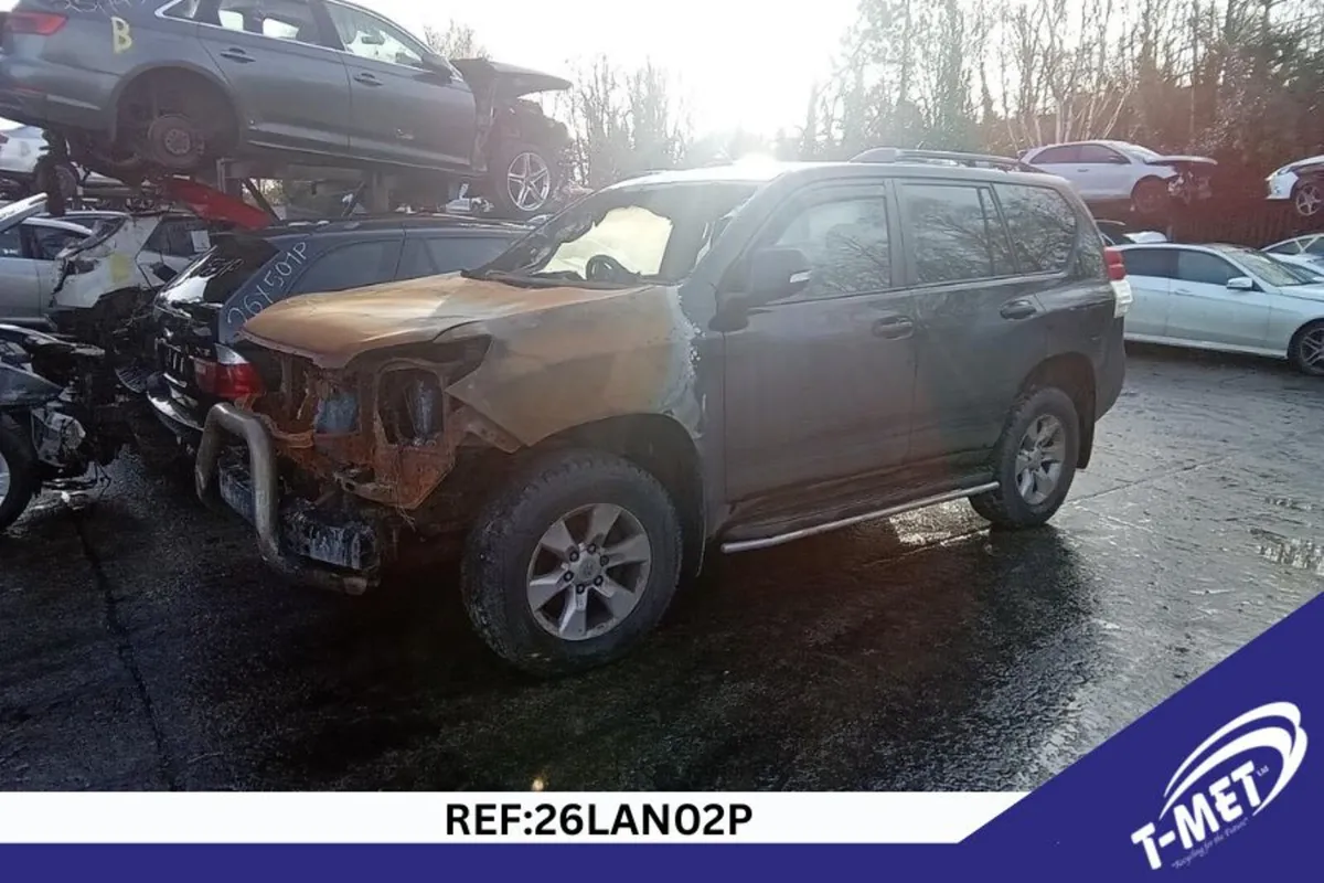 2012 TOYOTA LAND CRUISER BREAKING FOR PARTS - Image 4