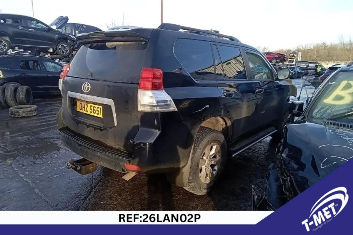 2012 TOYOTA LAND CRUISER BREAKING FOR PARTS - Image 1