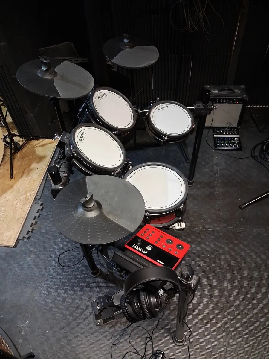 Alesis nitro max Electric drum set - Image 3