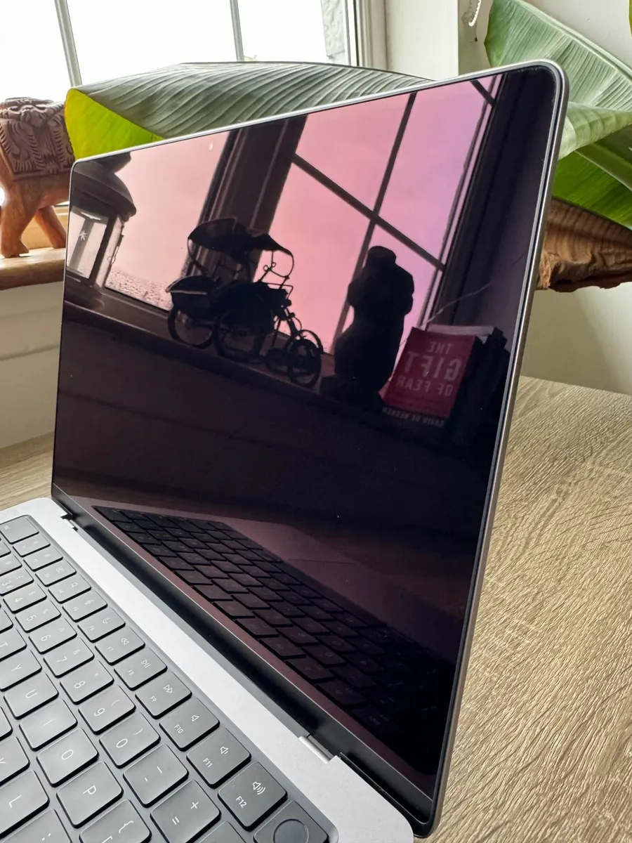 MacBook Pro 14" 2021 M1 Pro | 16GB | 512GB - Image 4