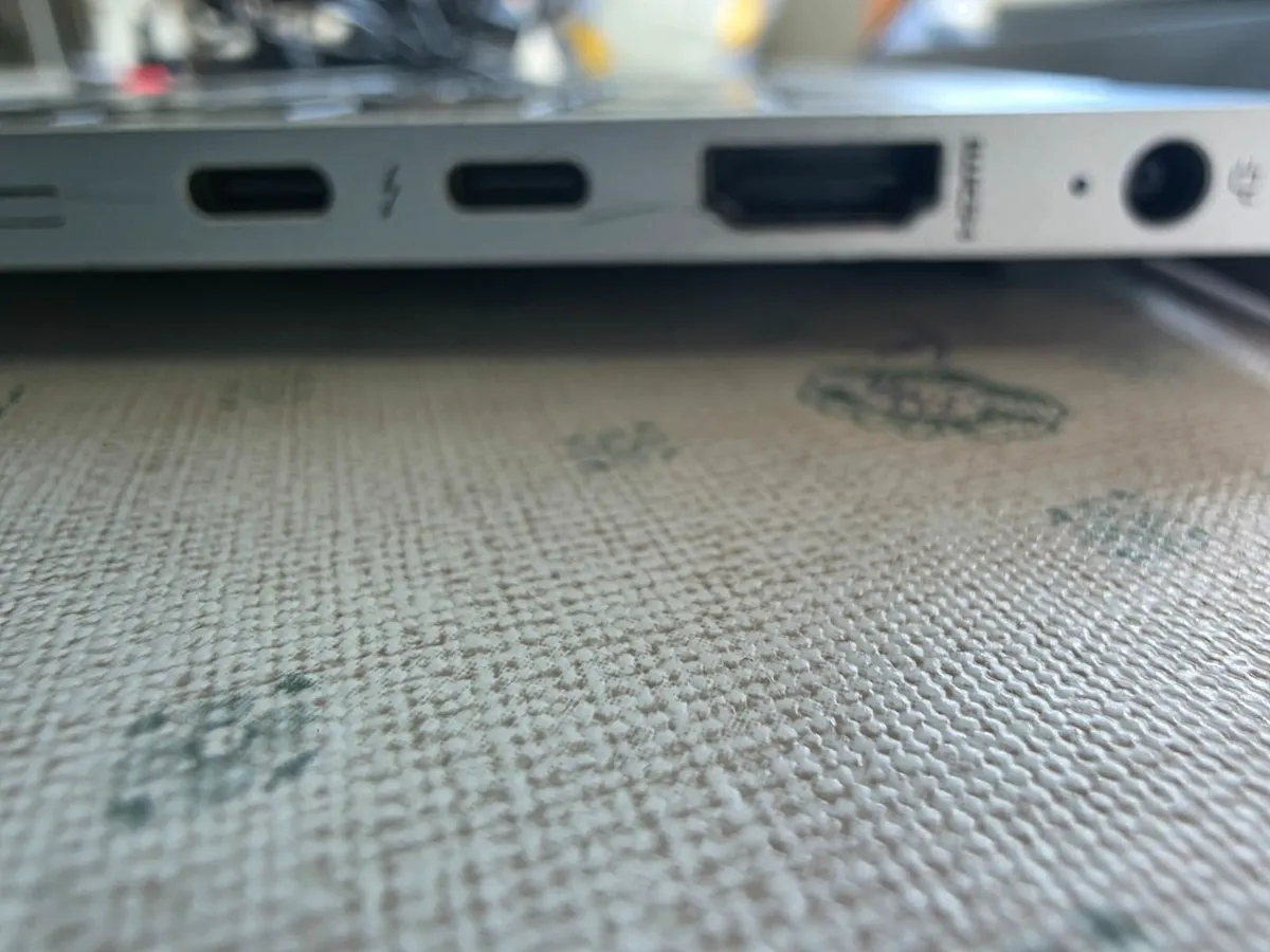 Ultra-Light HP EliteBook 840 Aero G8 – Windows 11 - Image 2