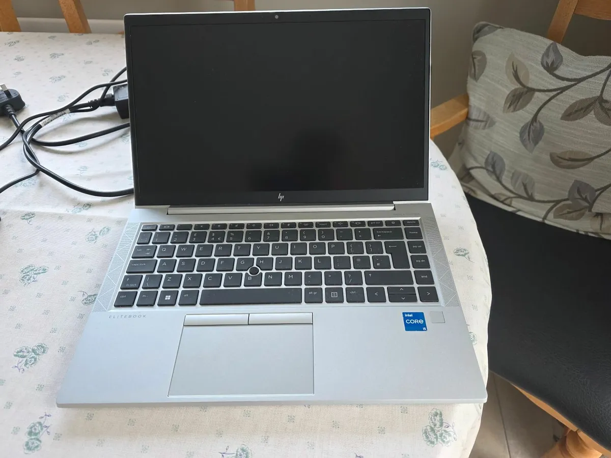 Ultra-Light HP EliteBook 840 Aero G8 – Windows 11 - Image 1