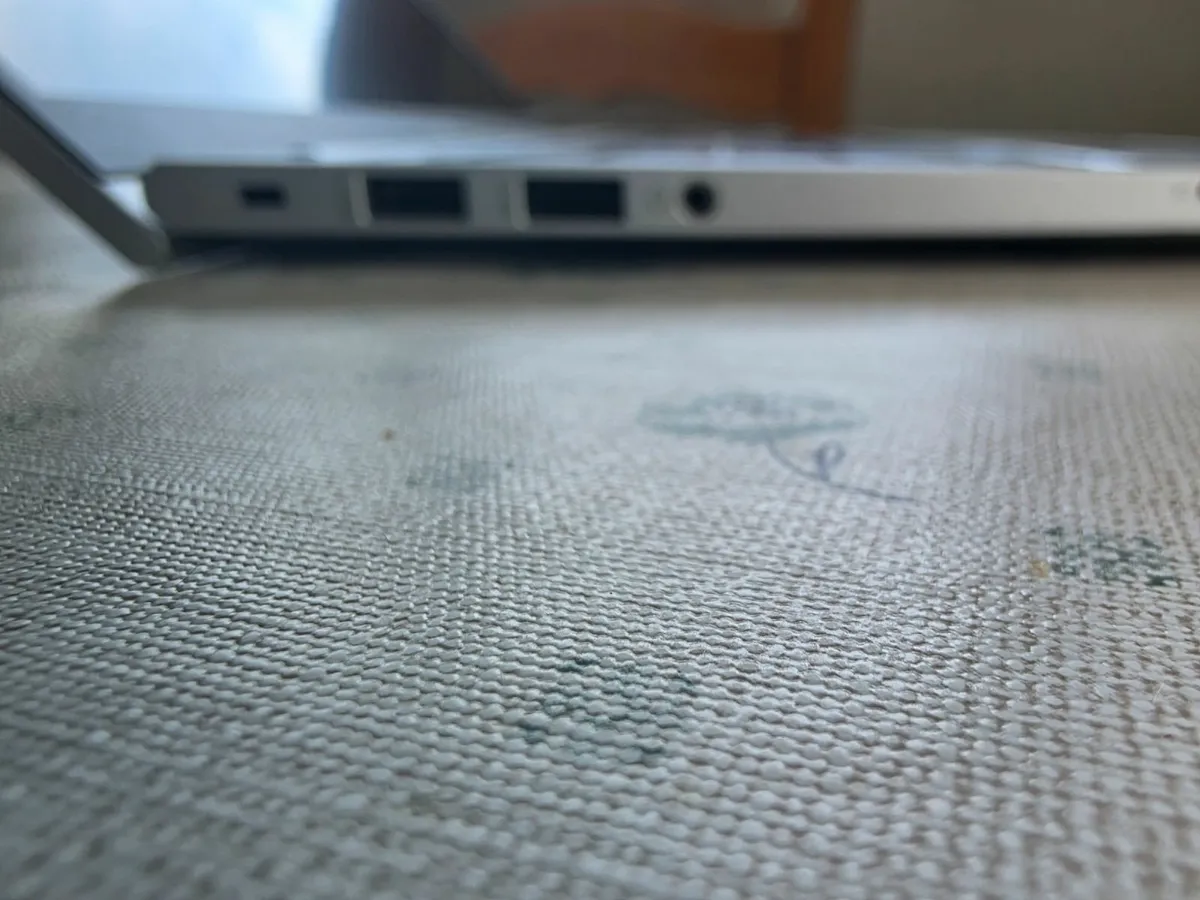 Ultra-Light HP EliteBook 840 Aero G8 – Windows 11 - Image 3