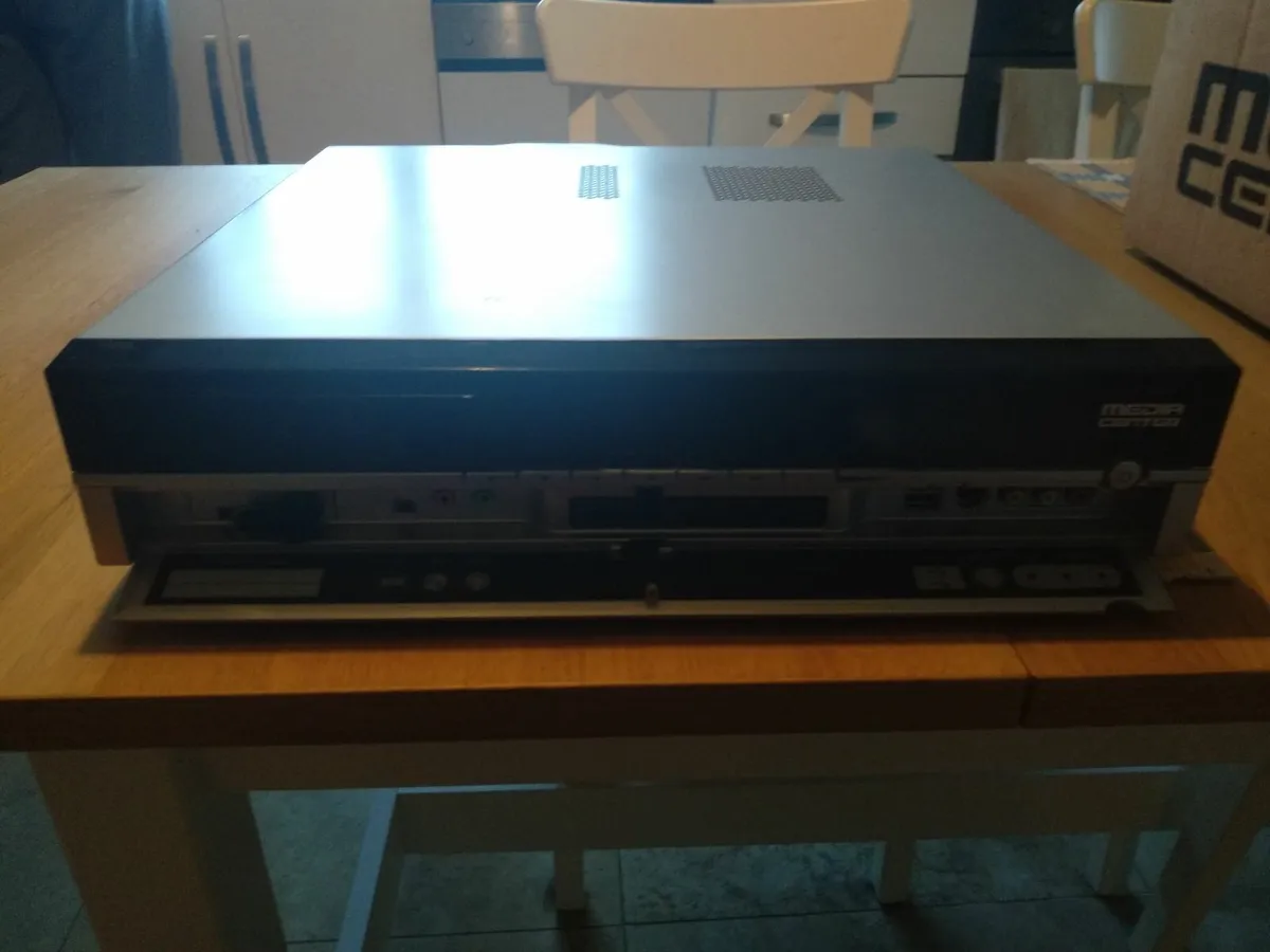 Upgraded Fujitsu-Siemens SCALEO-E Media PC - Image 4