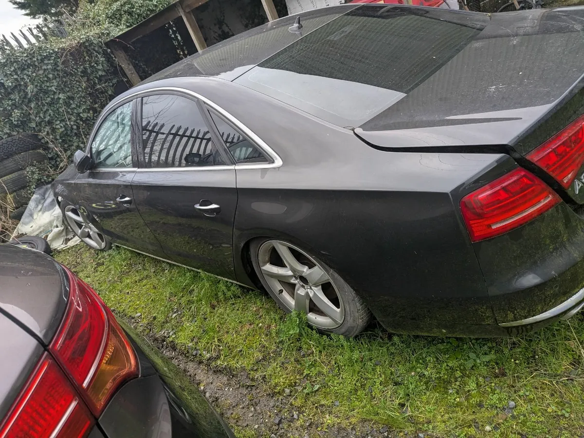Audi A8 for parts - Image 1