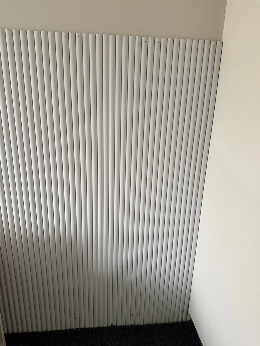 Unused Ribbed Wall Paneling +90cm x 4.2m - Image 4