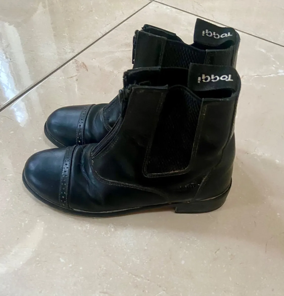 Toggi Black Jodpur Boots - Image 1