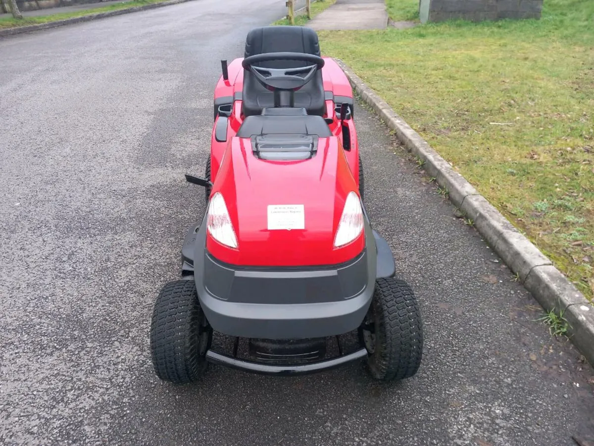 Ride on lawnmower - Image 2