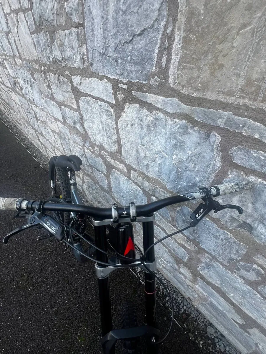 VITUS Downhill bike - Image 2