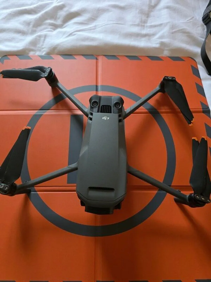 DJI Mavic 3 Pro - Image 3