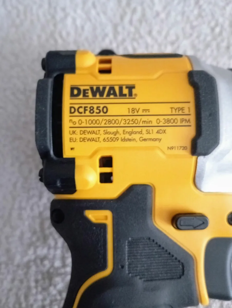 DeWalt dcf850 Impact Driver - Image 4