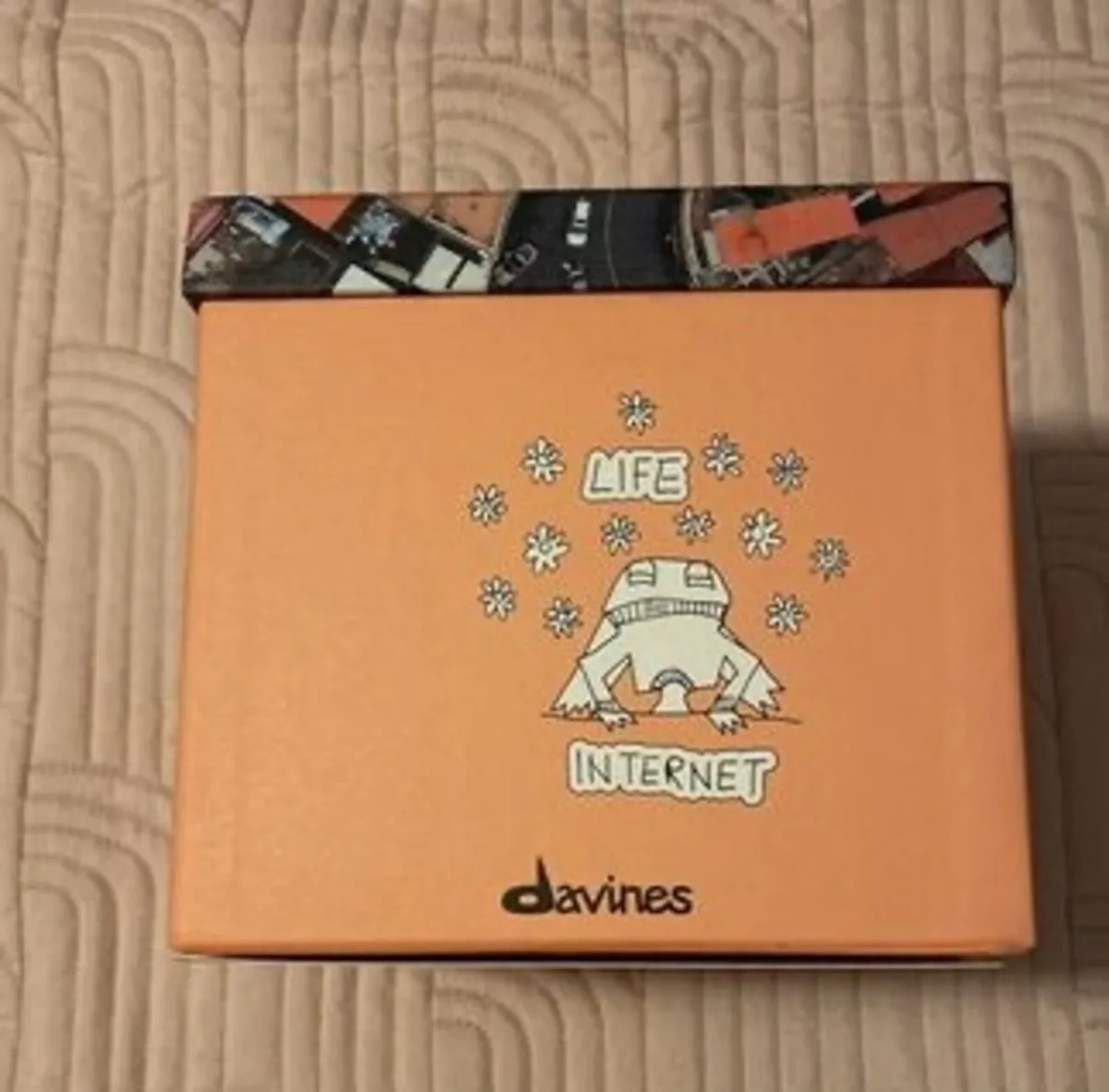 BNWT Davines The Contemplative Box for all hair ty - Image 3