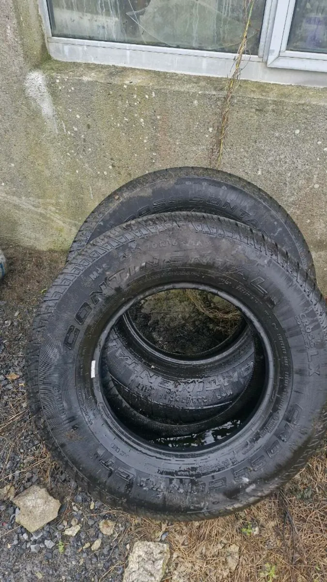 2 x contenental 255/70 R16 tyres like new - Image 2