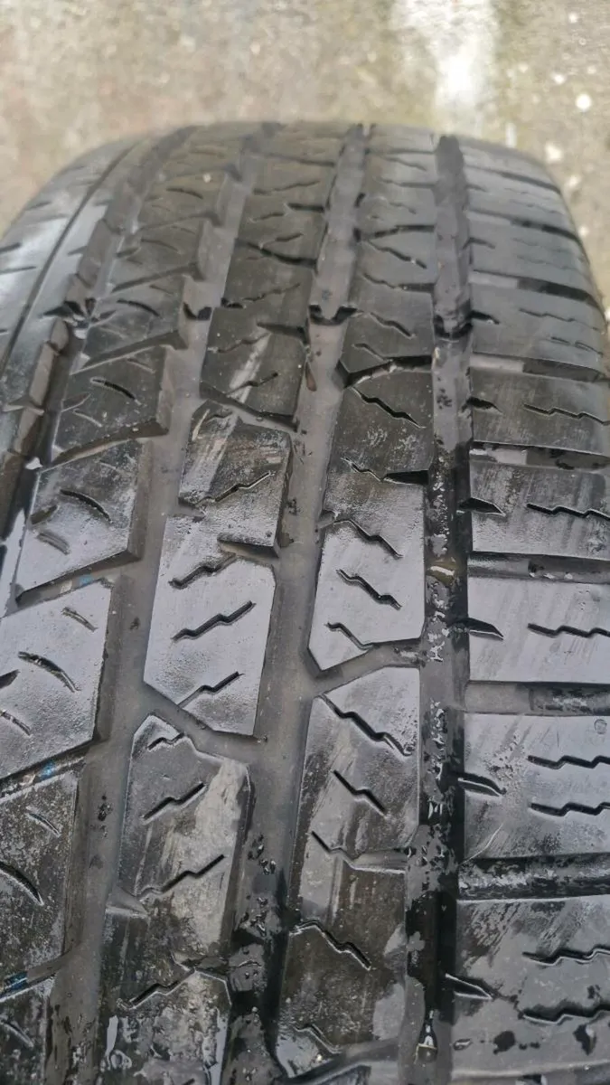 2 x contenental 255/70 R16 tyres like new - Image 4