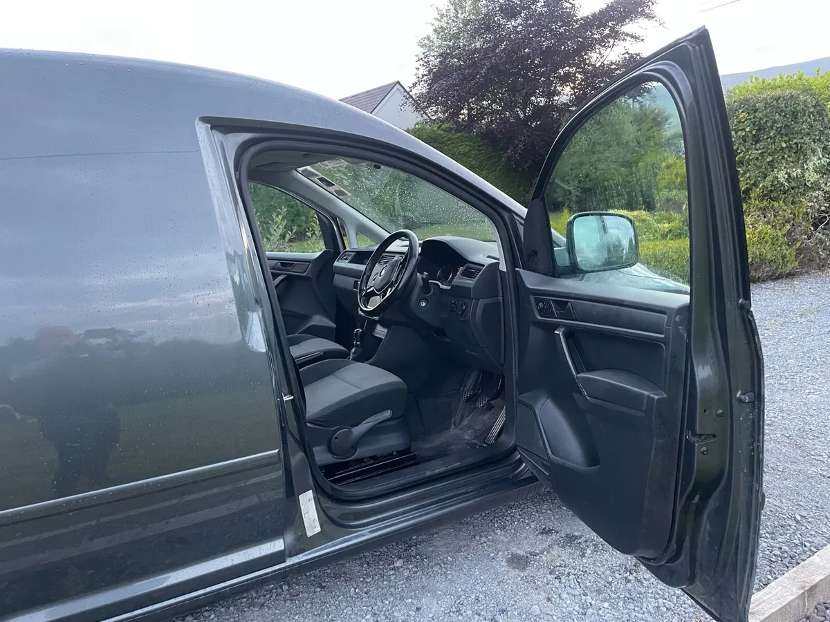 Volkswagen Caddy - Image 2