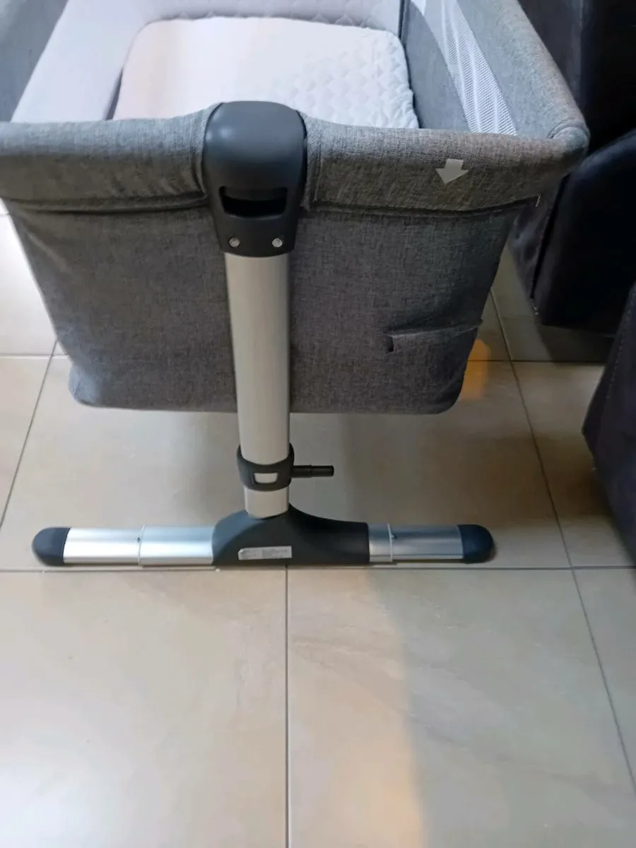 BABYLO SNUGGLE CUDDLE CO SLEEPER AS NEW - Image 2