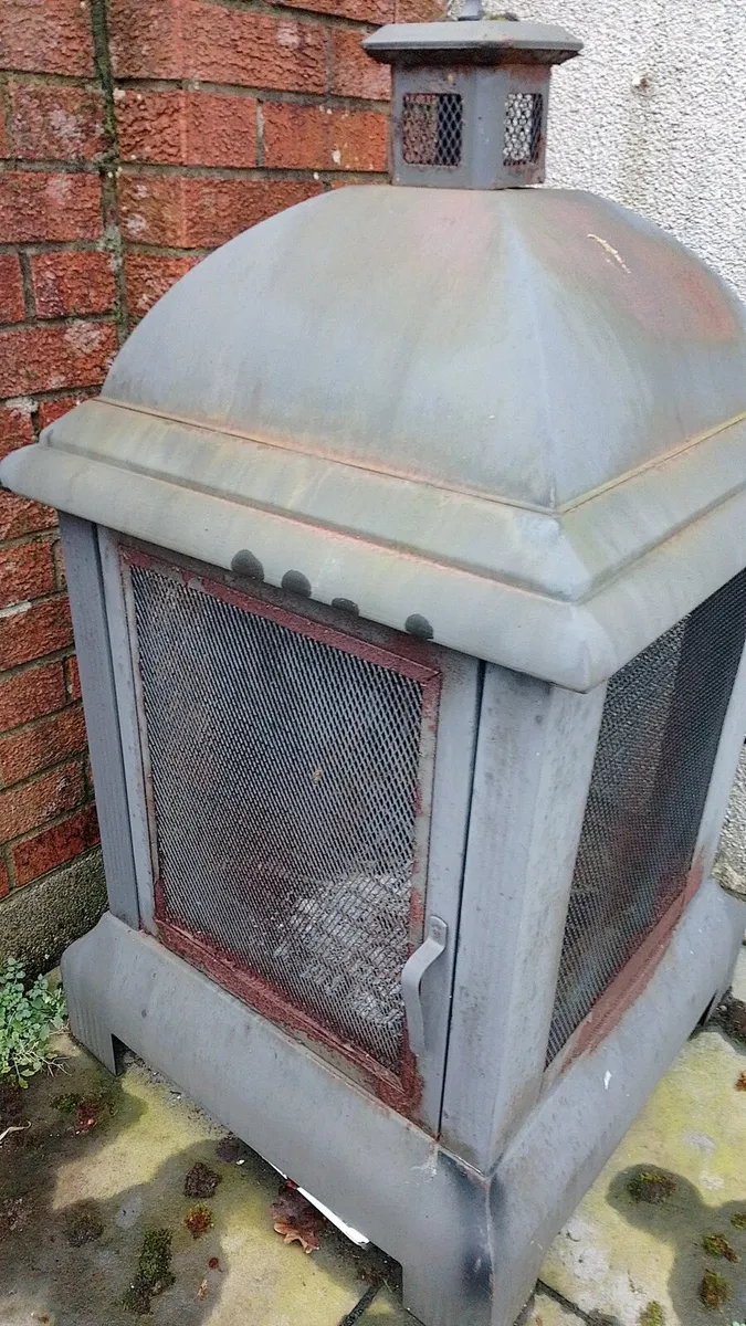 Outdoor firepit - Image 2