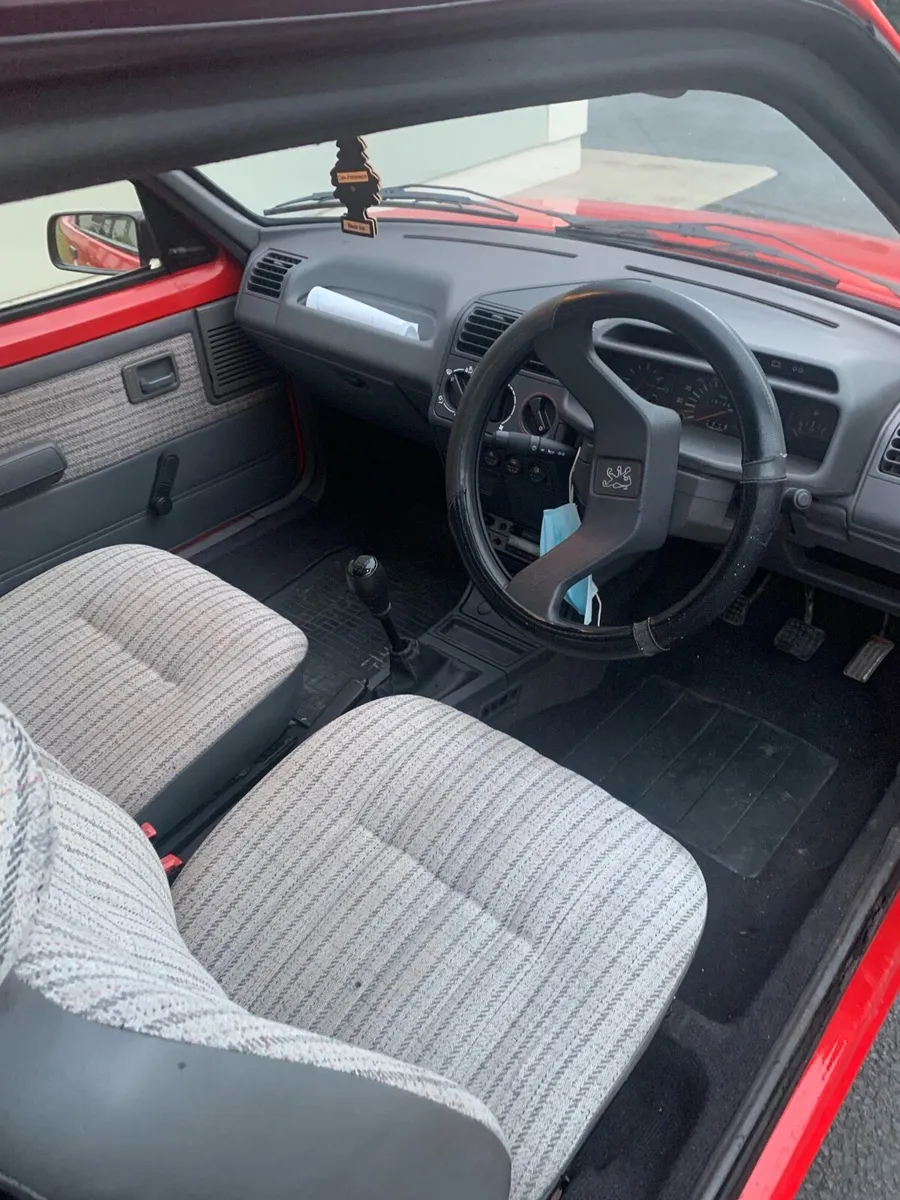 Peugeot 205 van - Image 3