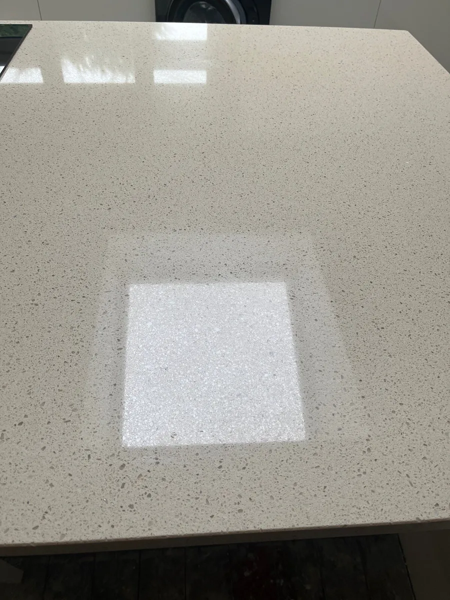 Quartz countertop - Image 2
