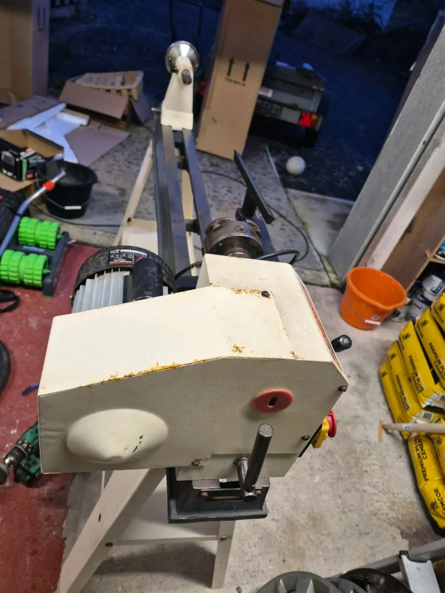 Axminster wood turning lathe - Image 3