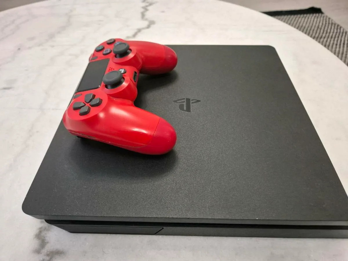 PS4 Console 1TB - Image 2