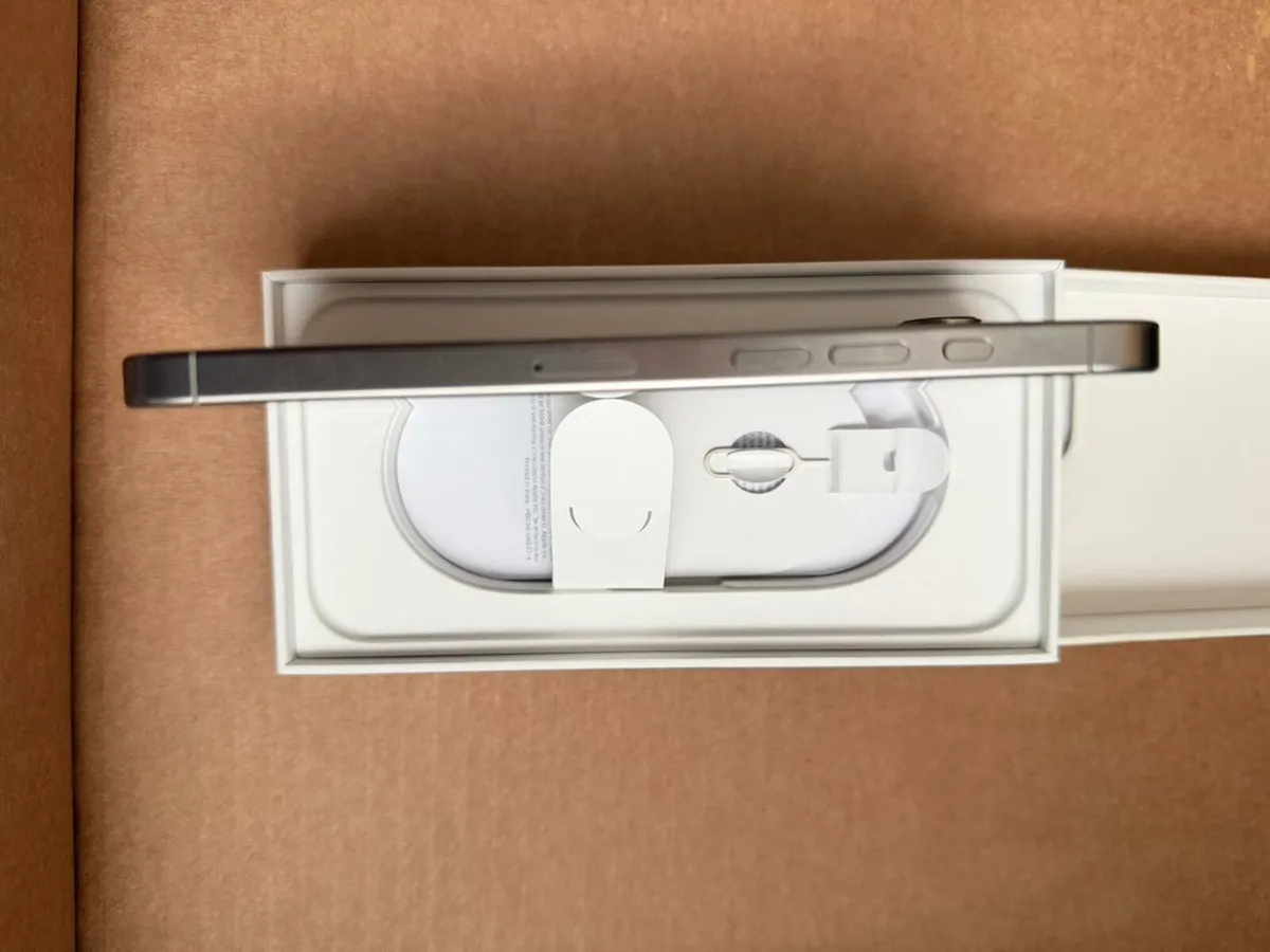 Iphone 16 pro max 256gb - Image 2