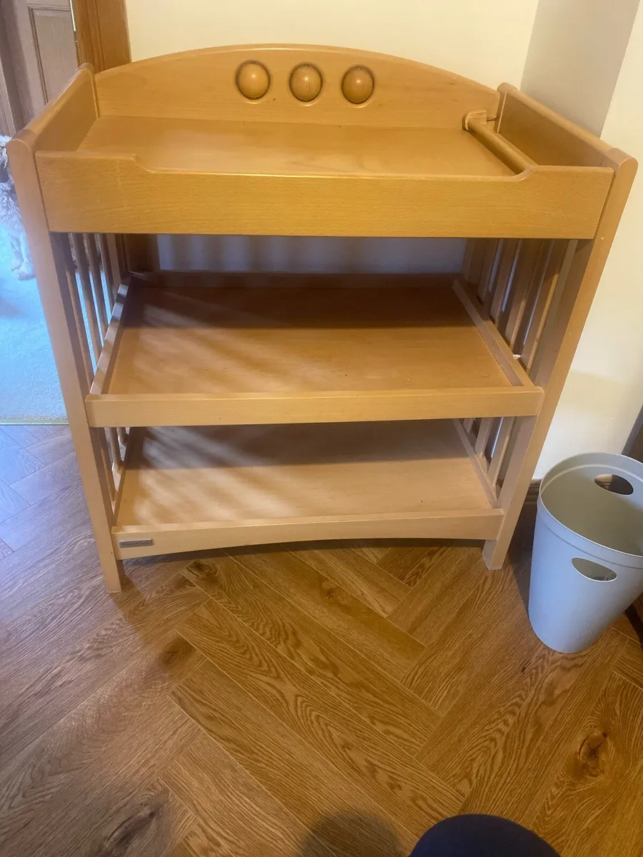 Baby changing table