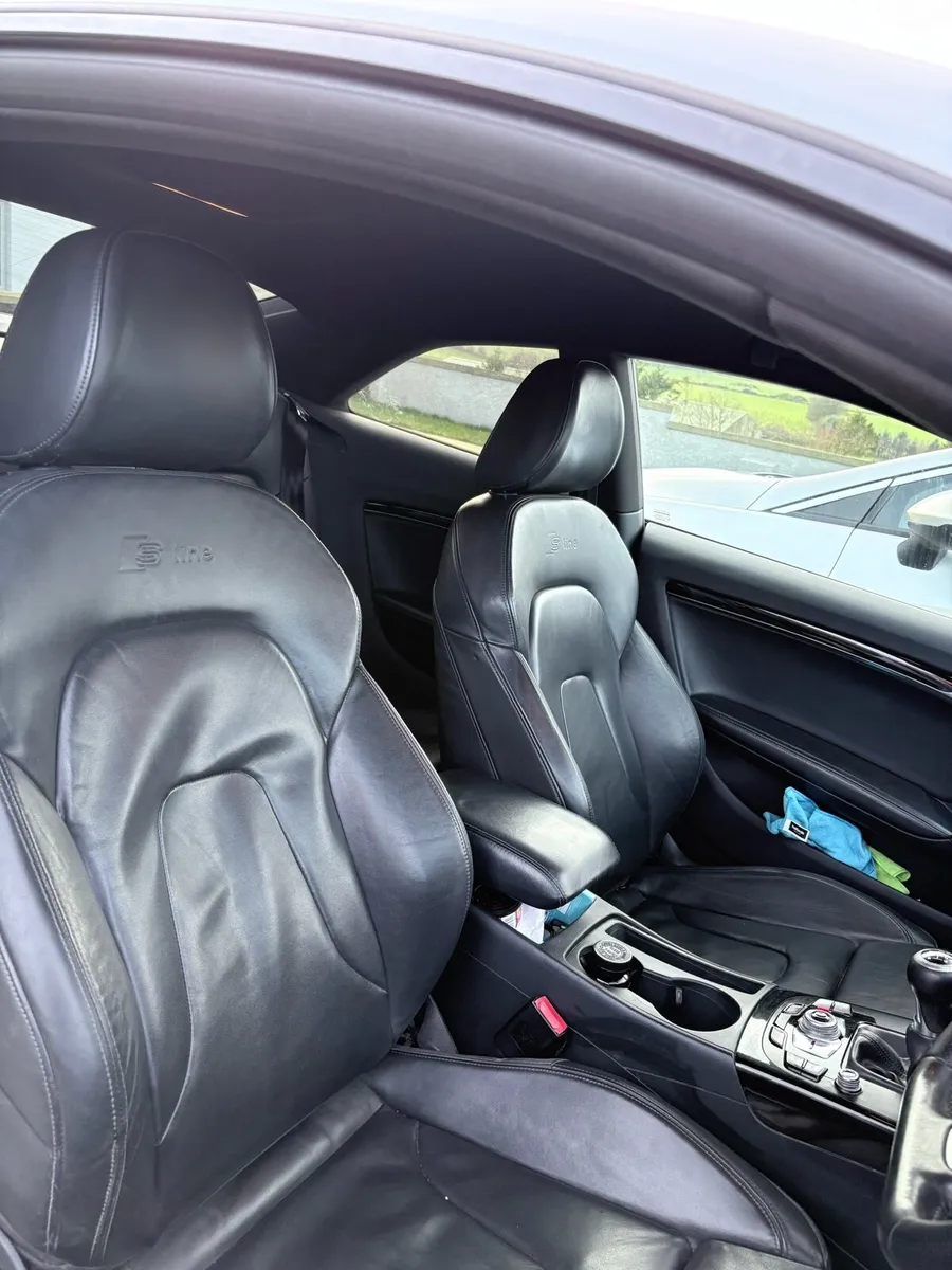Audi A5 Quattro sline black edition - Image 4