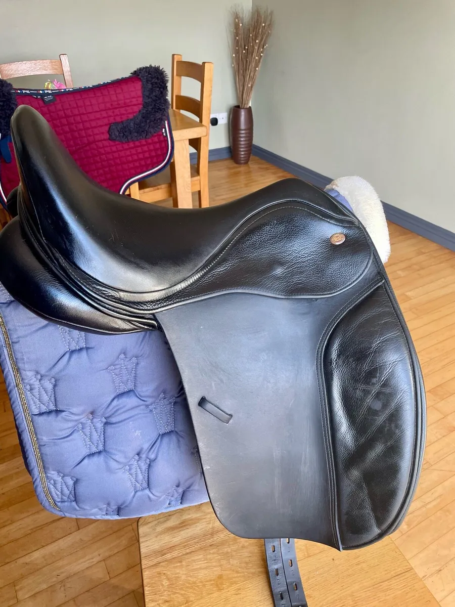 Kent and Masters Saddle - Image 1