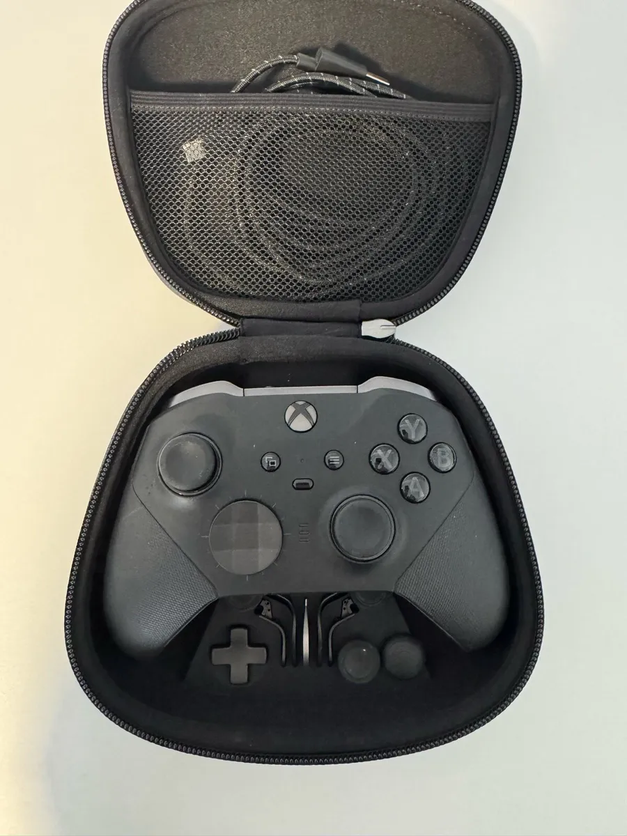 Xbox Elite Series 2 Controller - Image 1