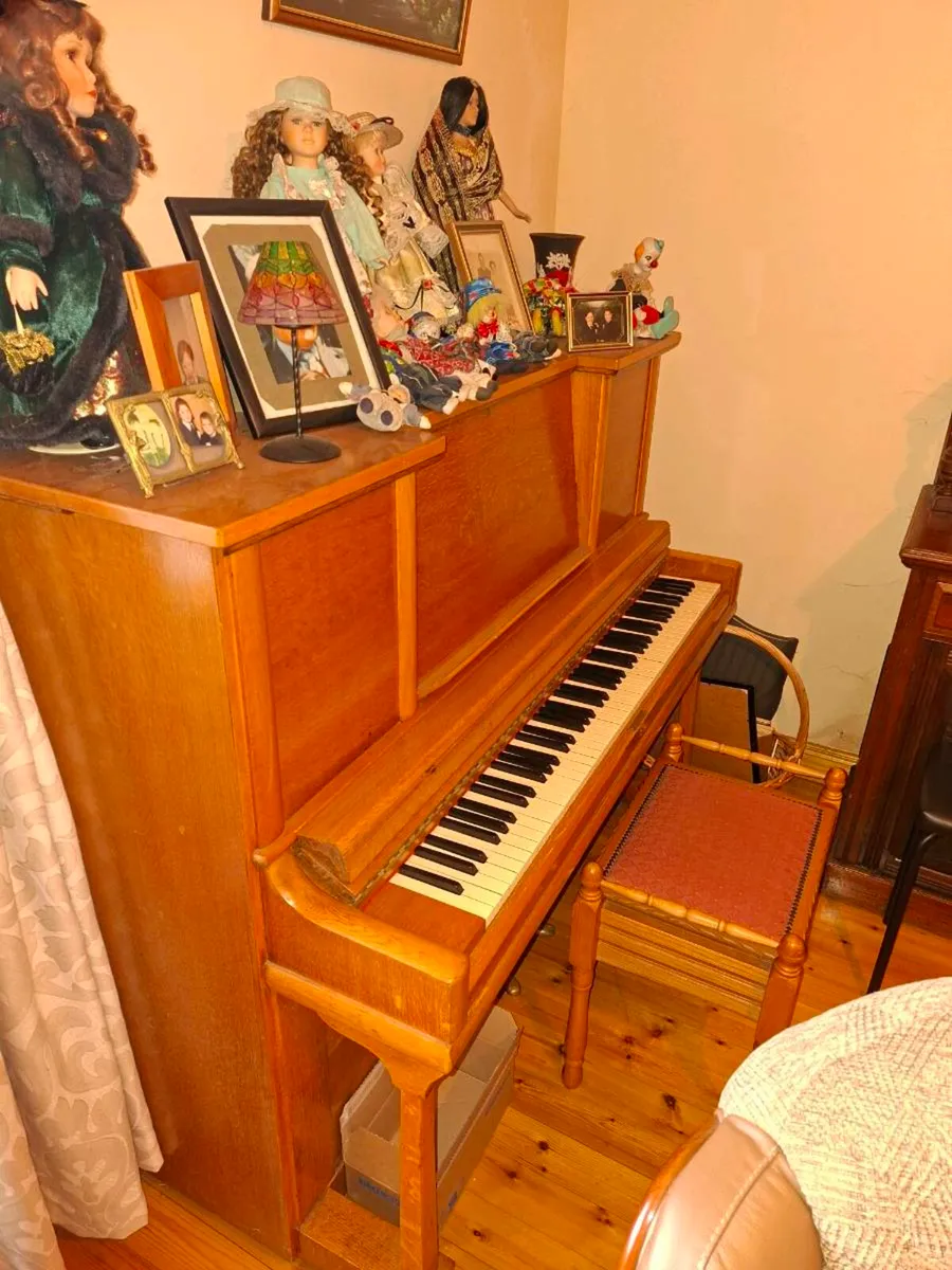 Lambert piano - Image 1