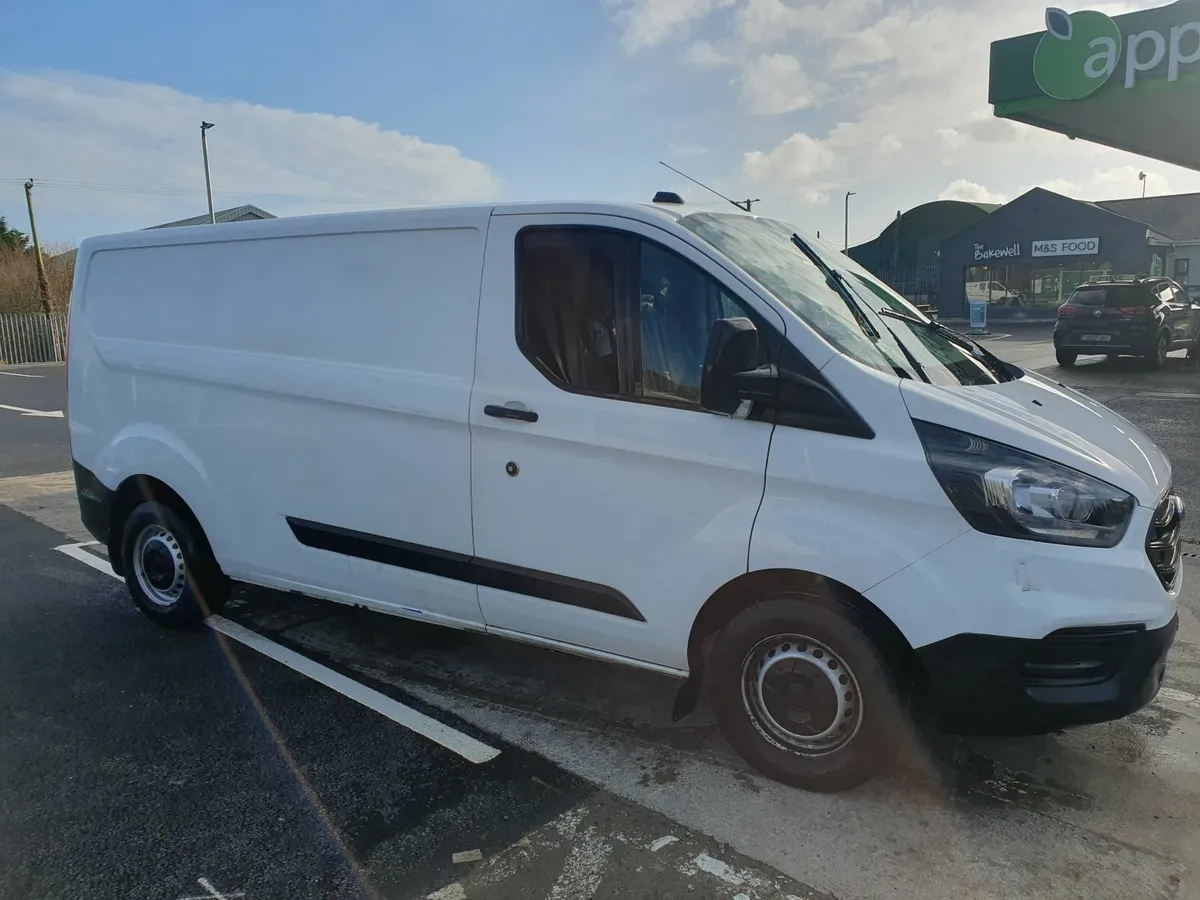 Ford Transit 2021 - Image 2