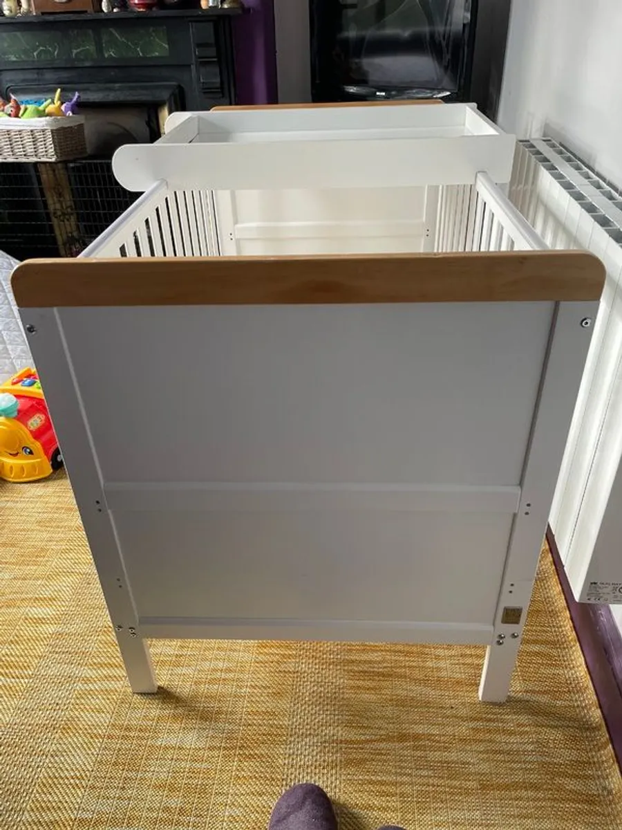 Cot Bed with Changing Unit, mattress & sheets - Image 3