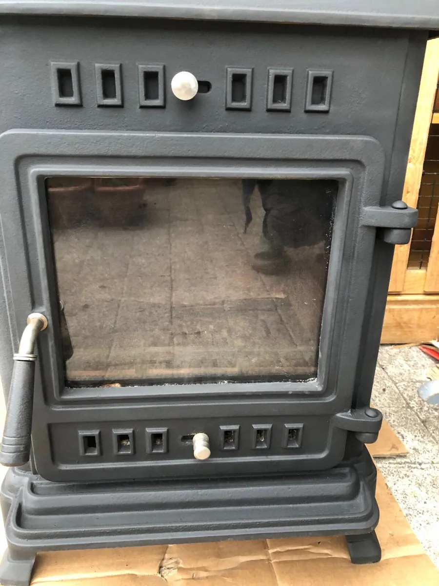 Cast Iron Stove - Image 2