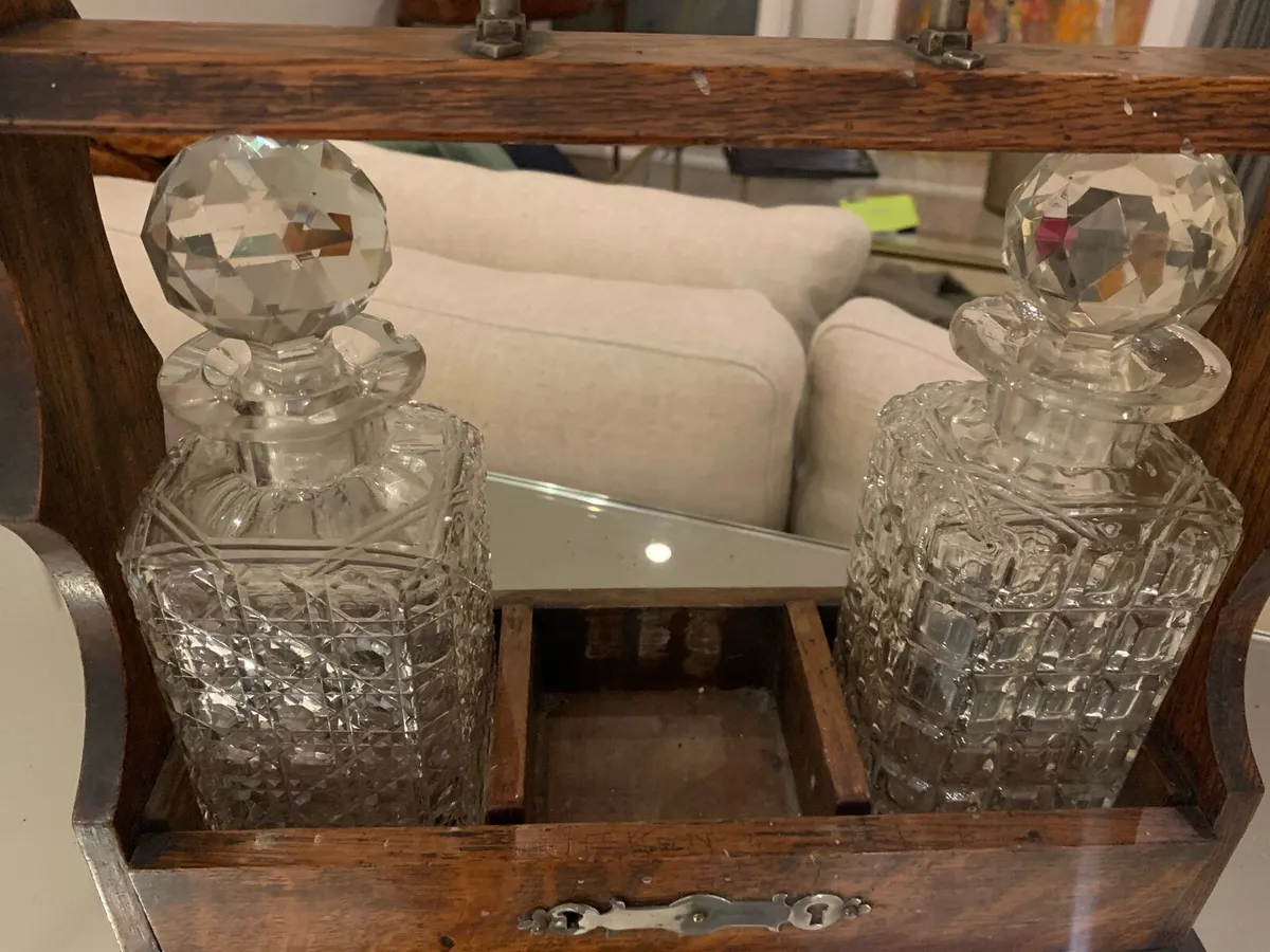 Tantulas Victorian Decanter - Image 2