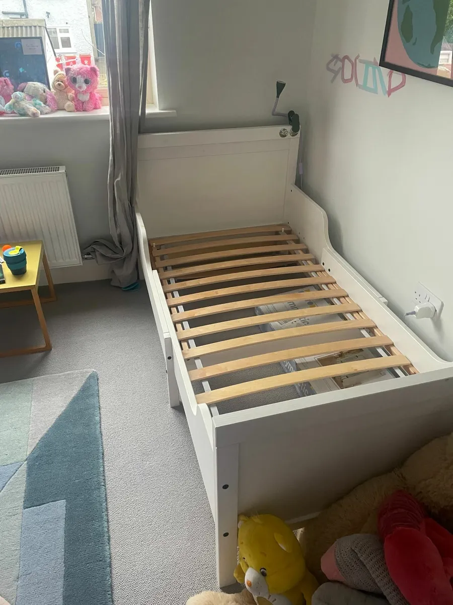 IKEA children's extendable bed - Image 1
