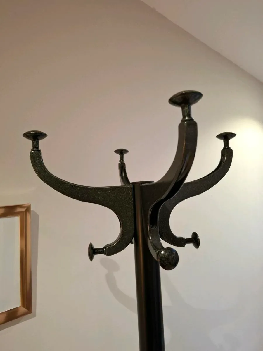 coat rack - Image 1