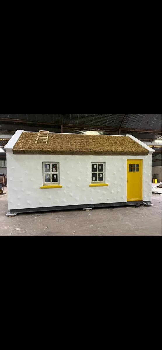 Thatch Roofing. - Image 4