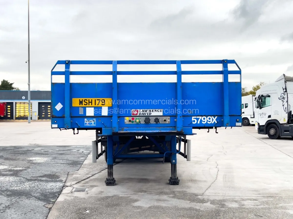 2018 SDC FLATBED TRI AXLE TRAILER - Image 2