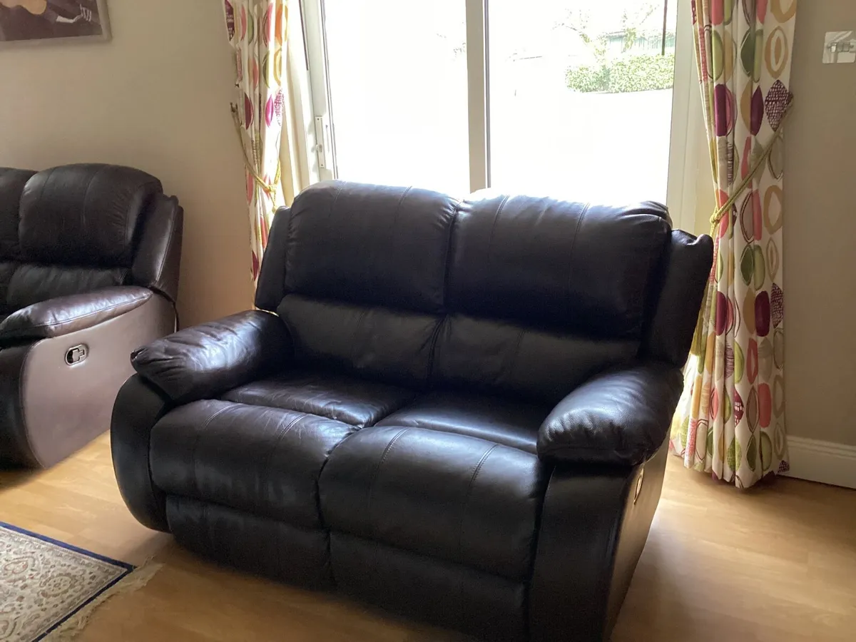 3 &2 seater brown leather recliner sofa - Image 3
