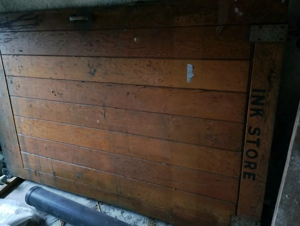 Solid Oak Sliding Door - Irish Independent - Image 2