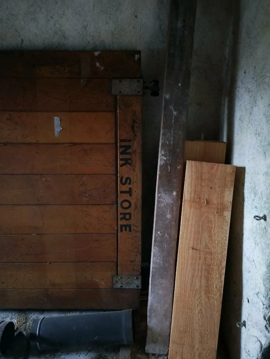 Solid Oak Sliding Door - Irish Independent - Image 4